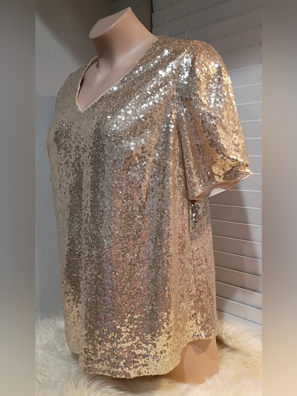 Lane Bryant Women’s Sequin Top - Picture 3 of 4